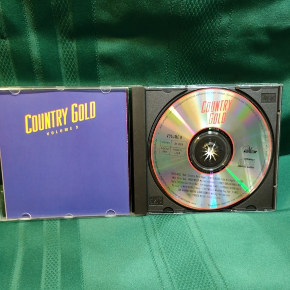 ⭐ BOGO ⭐ Country Gold Volume 9 CD - Picture 4 of 4